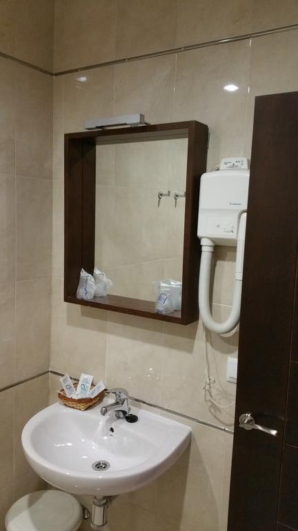 Hotel Leon La Palma Del Condado Phòng bức ảnh